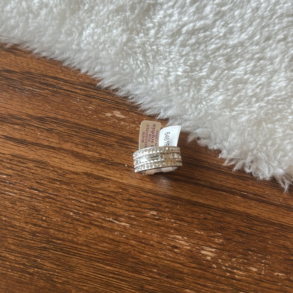 Nwt. Lia Sophia Silver Ring
